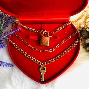 🎁#4️⃣4️⃣7️⃣🎸AUTH Louis Vuitton Padlock and 1 Key